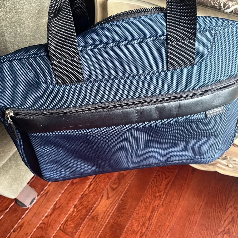 LL Bean Men's Blue Briefcase Bag/ Firm Price